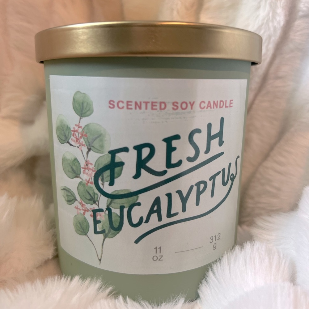 Fresh Eucalyptus Scented Candle